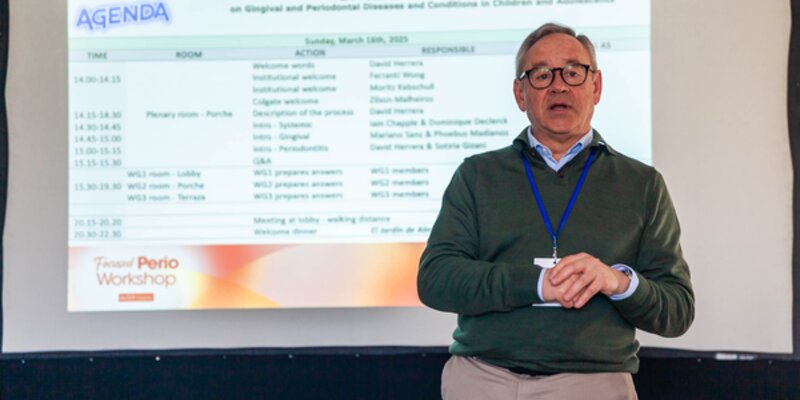 image of presenter at workshop
