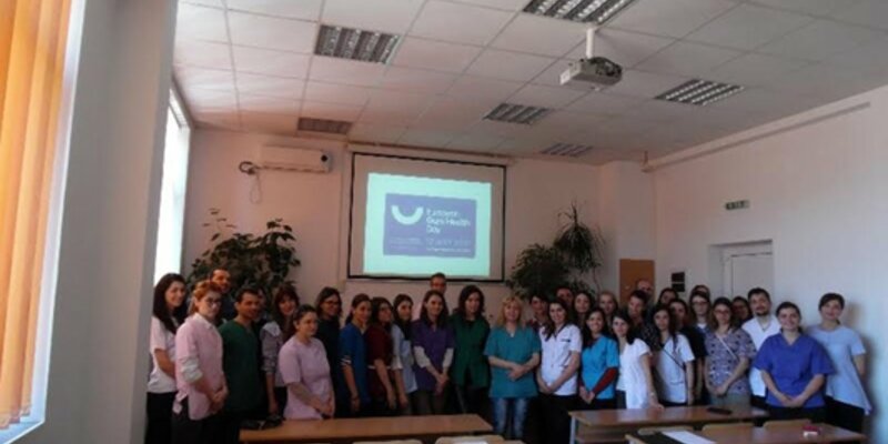 Romania: University lecture on links with systemic diseases