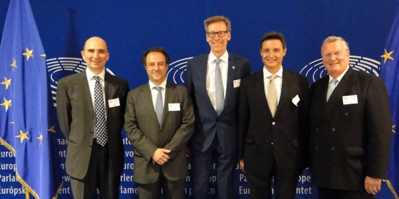 Sören Jepsen leads EFP delegation to European Parliament to convey message that ‘gum health matters’